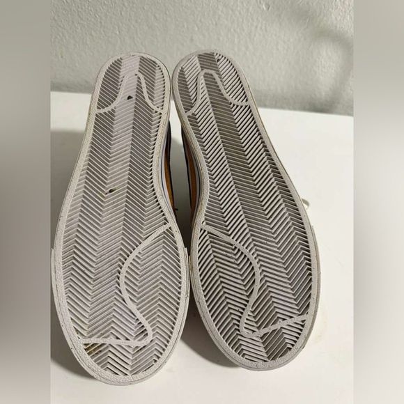 Nike White Athletic Shoes - Picture 6 of 7